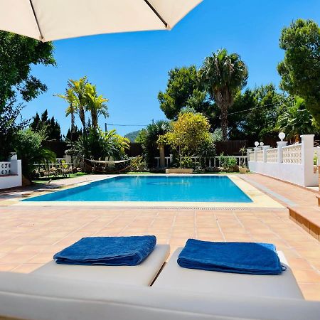 Sant Francesc de s'Estany Villa Con Piscina Gigante מראה חיצוני תמונה