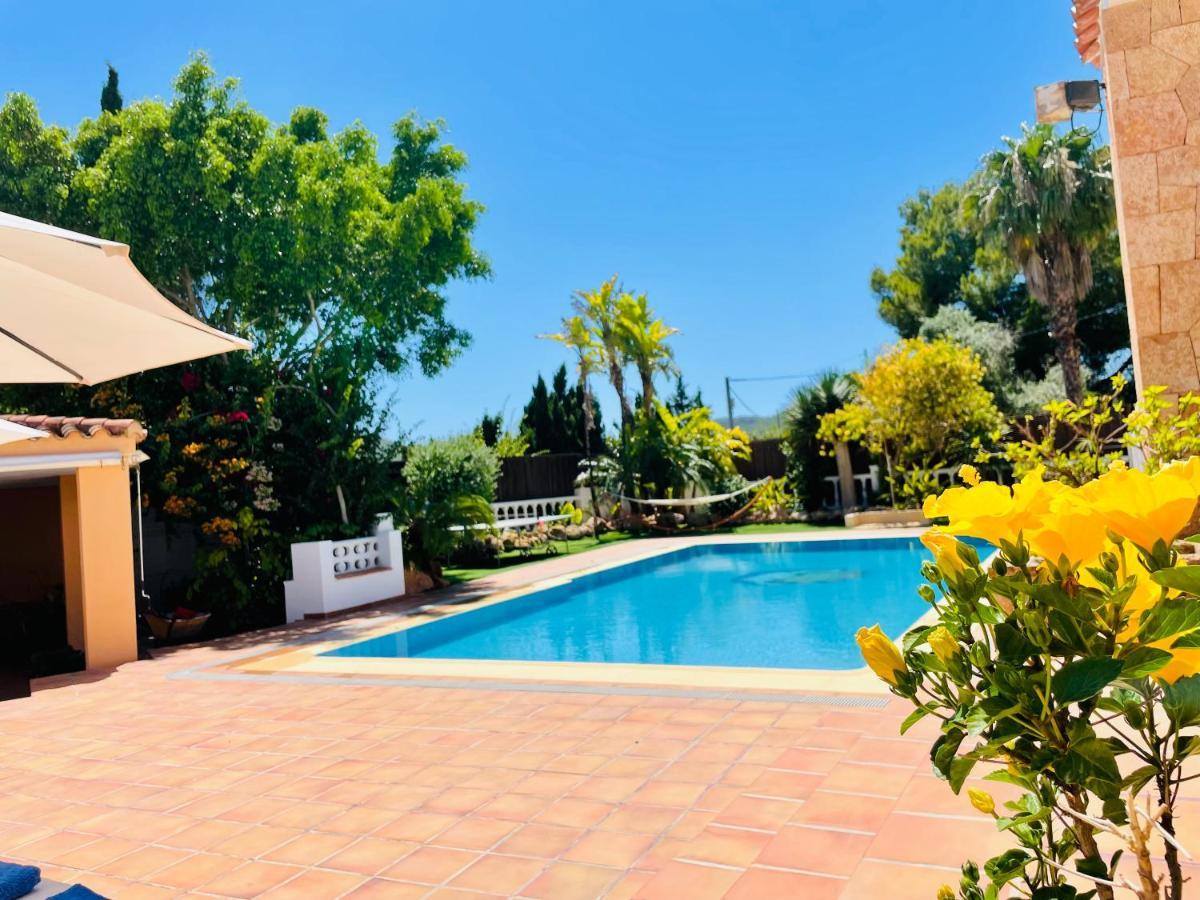 Sant Francesc de s'Estany Villa Con Piscina Gigante מראה חיצוני תמונה