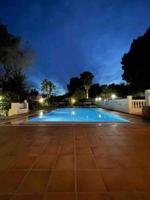Sant Francesc de s'Estany Villa Con Piscina Gigante מראה חיצוני תמונה